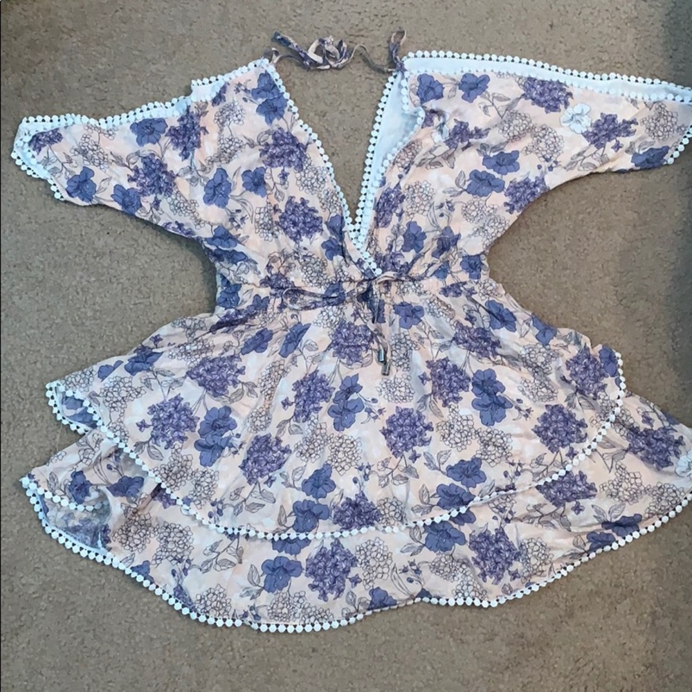 NWT Boutique Selfie Leslie Floral Cover-up - Sz L